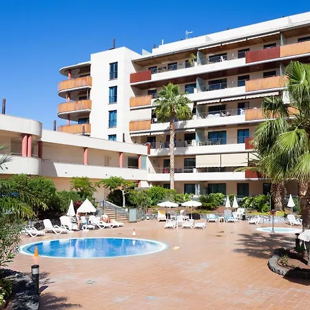 Home2book Stunning Sea Views & Pool Gigantes Appartement *
